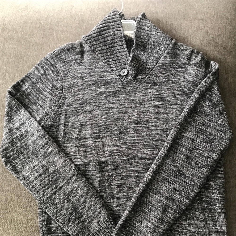 Boys sweater🔴♨️